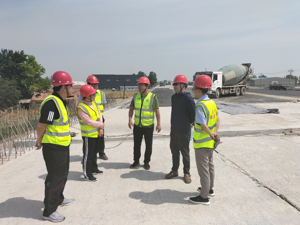 公司對第六區(qū)域項(xiàng)目部展開2022年第二季度安全檢查