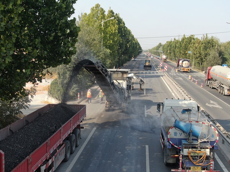 青春獻禮二十大 續(xù)寫新篇克黃線