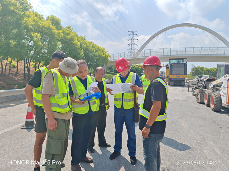 公司對在建項目施工機械開展專項檢查