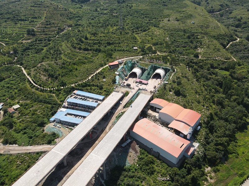 韓王崮隧道進(jìn)口_副本 韓王崮隧道進(jìn)口_副本