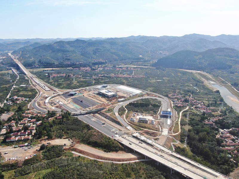 2、沂源南互通初具規(guī)模_副本