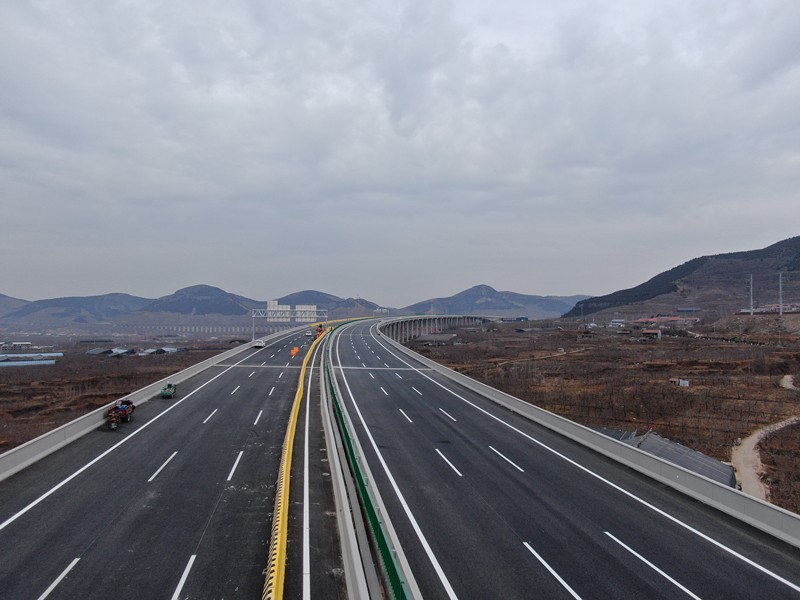 魯中公路臨臨項(xiàng)目施工六合同在山東高速集團(tuán)2023年度“強(qiáng)國(guó)示范”勞動(dòng)競(jìng)賽中獲多項(xiàng)表彰