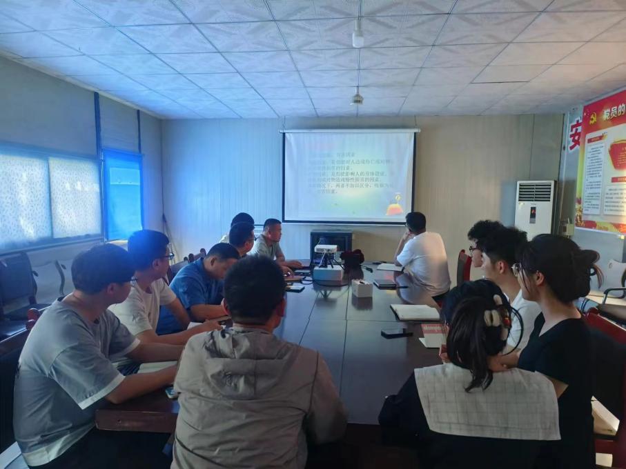 安全從源頭抓起，第二區(qū)域項目部月度安全教育培訓(xùn)開講