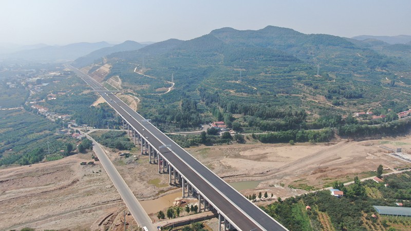 臨臨高速項(xiàng)目在建工程圖展