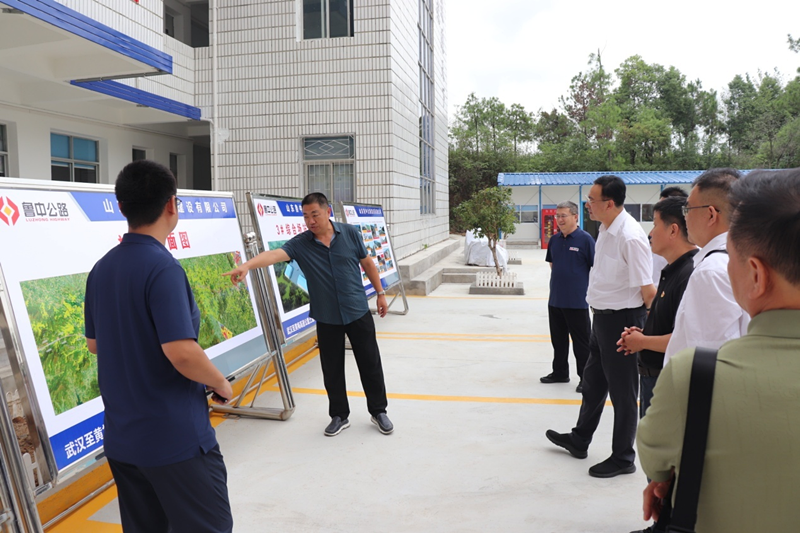 淄博市政府、市交通運(yùn)輸局蒞臨魯中公路湖北項(xiàng)目視察指導(dǎo)工作