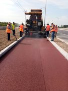 S247樂胡路加寬段彩色瀝青施工順利完成