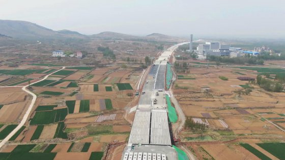 汗水澆灌榮譽(yù) 實(shí)干筑就夢(mèng)想 青蘭項(xiàng)目部被齊魯青蘭萊泰項(xiàng)目辦授予多項(xiàng)殊榮