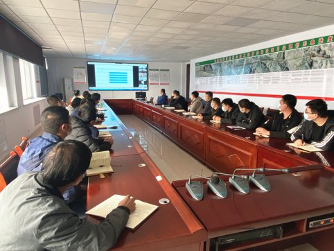 臨臨項目六標參加項目辦組織的隧道施工工序管控培訓會